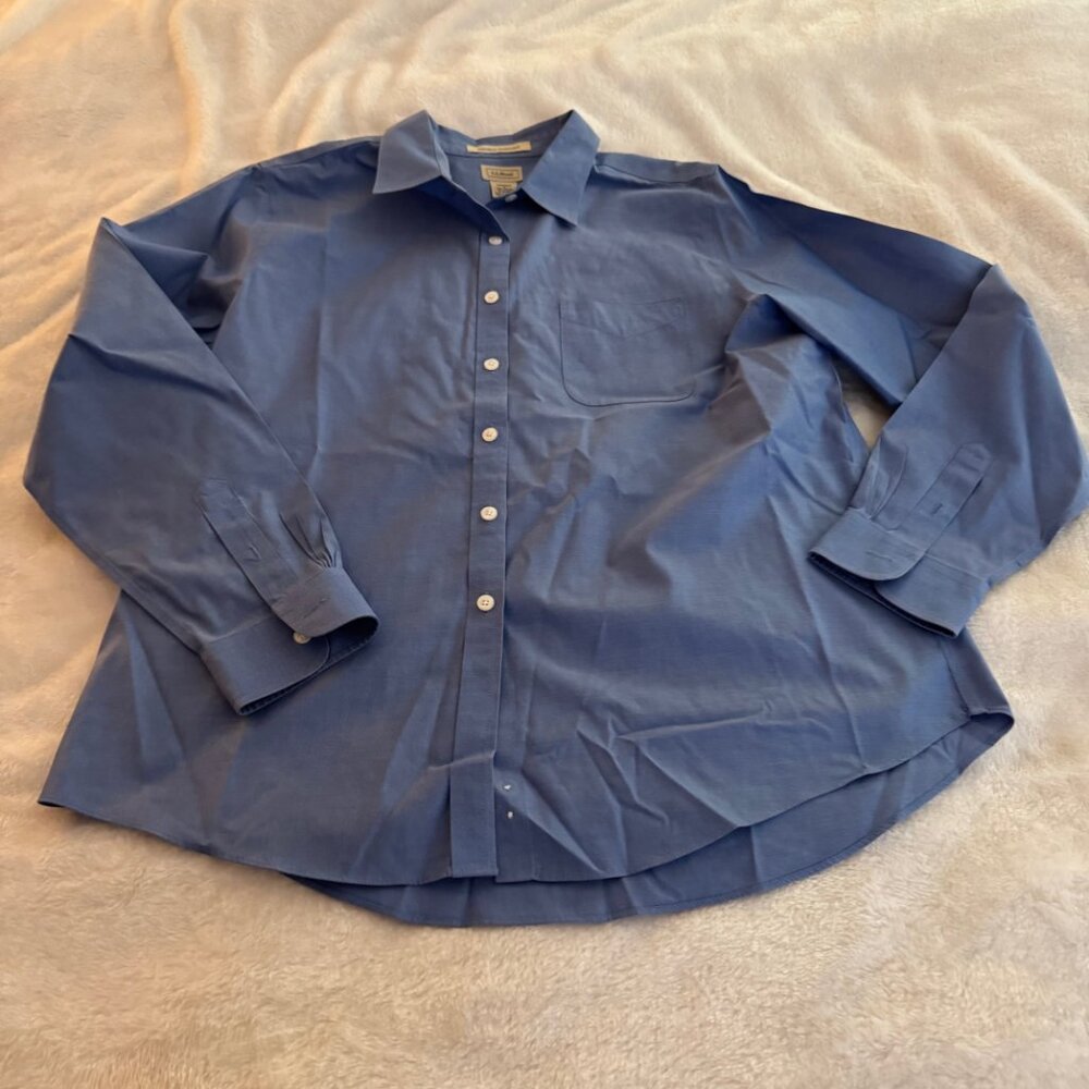 L.L. Bean Wrinkle Resistant Blue Cotton Long Sleeve Button Down Blouse Size L - Picture 8 of 16